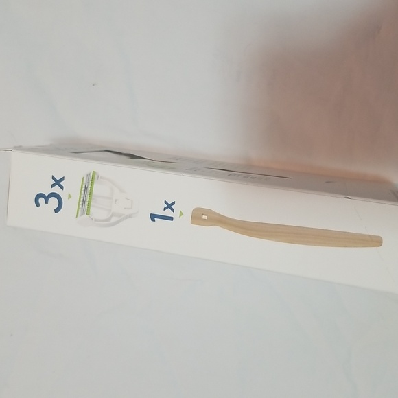Schick Intuition Bamboo Razor kit - Picture 2 of 3
